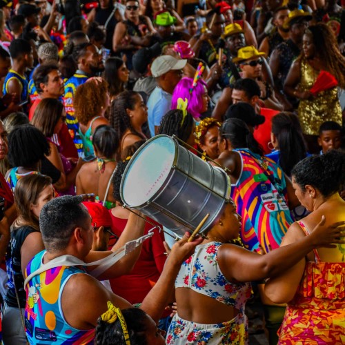 Resende dá início ao Carnaval 2026 com programação diversificada, segurança reforçada e clima familiar 